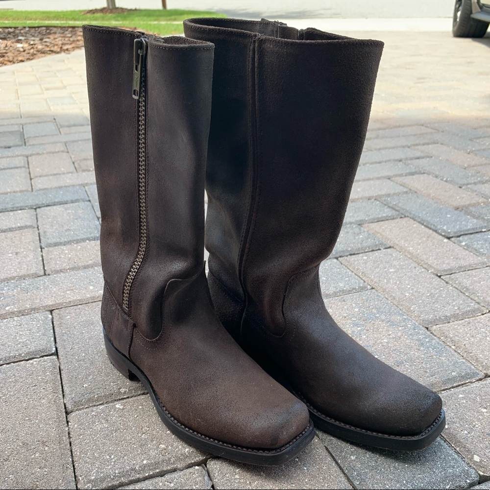 Frye 7 Heath Ouside Zip Brown Boot